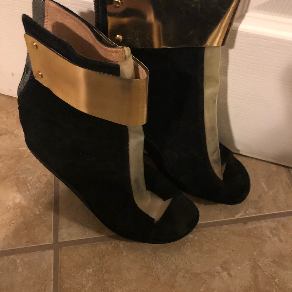 Jeffrey Campbell